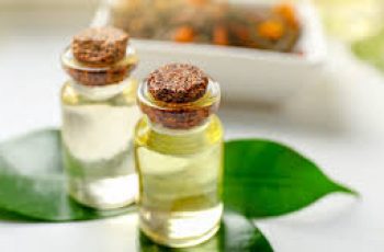Tea Tree Oil for Back Acne: Natural Skincare That Works?