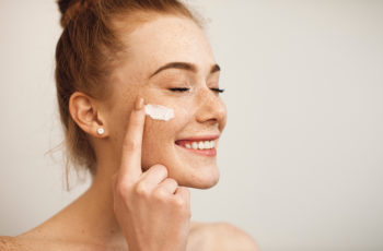 Vitamin C and Azelaic Acid: How to Use Them Together for Clearer Skin