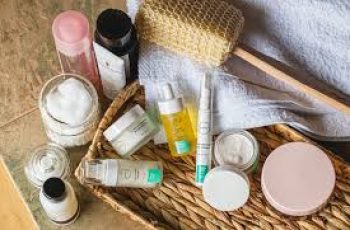 Salicylic Acid, Niacinamide, and Hyaluronic Acid: How to Use Together