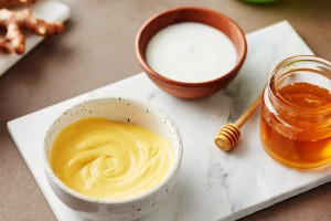 Honey in Skincare: Natural Hydration and Healing for Your Skin
