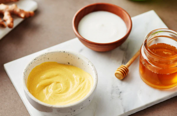 Honey in Skincare: Natural Hydration and Healing for Your Skin