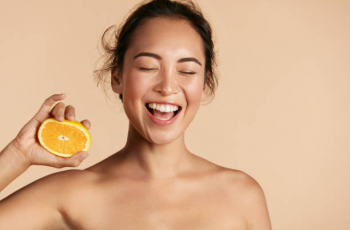 Glow Naturally: 10 Reasons to Use Vitamin C Daily