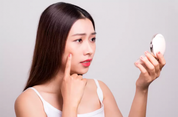 Benzoyl Peroxide and Benzene: What’s Really in Your Skincare?