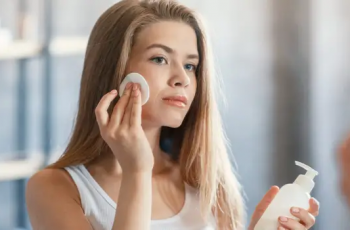 Water and Your Skin: What You Need to Know for Healthier Cleansing