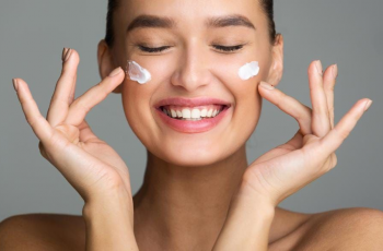 The Truth About Mixing Niacinamide and Hyaluronic Acid