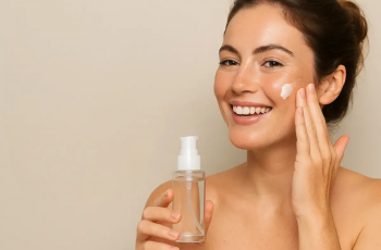 Skincare Ingredient Dictionary: How to Keep Your Skin Hydrated and Smooth