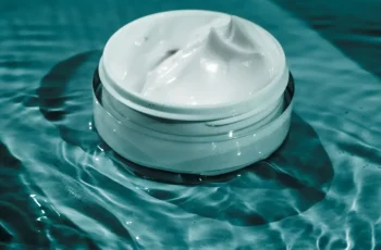 The Vitamin C Mistake Wasting Your Money: 12 Ferulic Acid Serums Dermatologists Actually Use