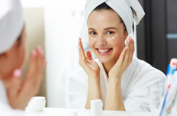 How to Layer Vitamin C, AHA, and BHA Without Overloading Your Skin How to Layer Vitamin C, AHA, and BHA Without Overloading Your Skin